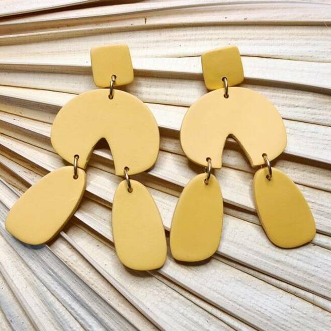 LAND studio Noble Fawn Yellow earrings